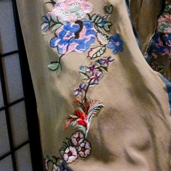 Kimono - Picture 5 of 9